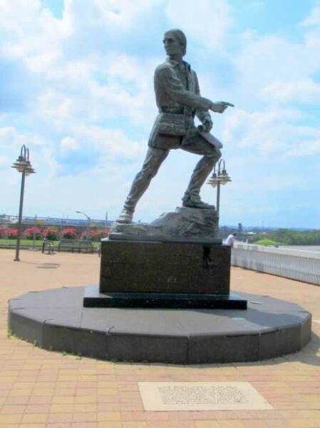 GENERAL GEORGE ROGERS CLARK MEMORIAL