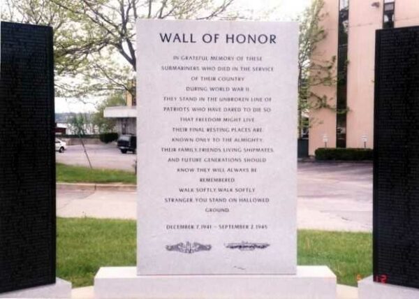 SUBMARINERS WALL OF HONOR