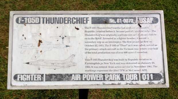 F-105D THUNDERSCHIEF USAF FIGHTER MEMORIAL AIRCRAFT PLAQUE