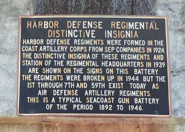 HARBOR DEFENSE REGIMENTAL DISTINCTIVE INSIGNIA MEMORIAL PLAQUE