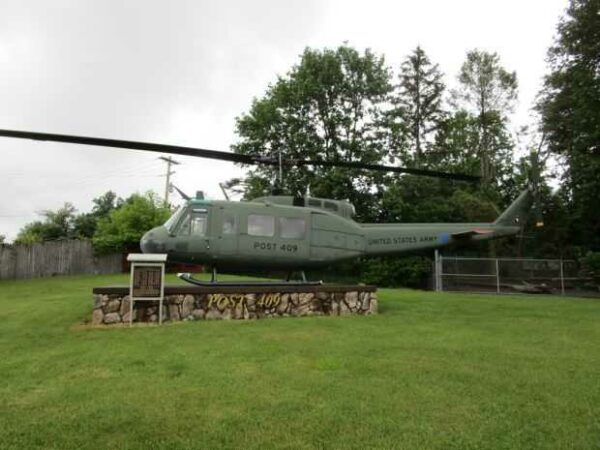 BELL HUEY UN-1H HELICOPTER MEMORIAL