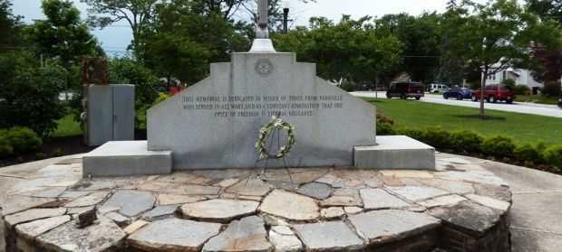 PARKVILLE WAR VETERANS MEMORIAL FLAGPOLE BASE FRONT