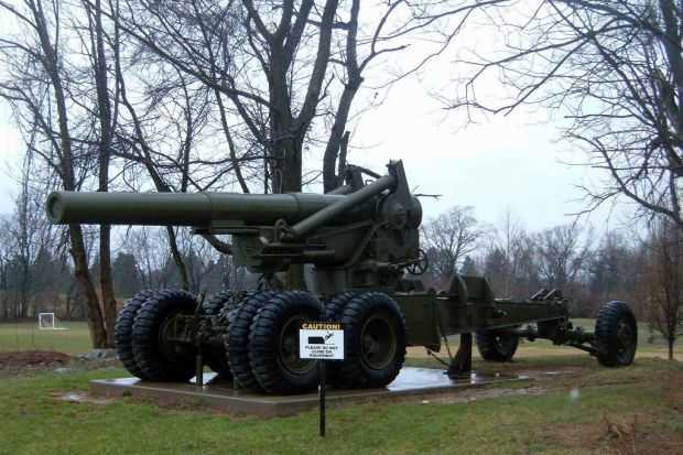 DEFENDER OF PUSAN 8 INCH HOWITZER MEMORIAL