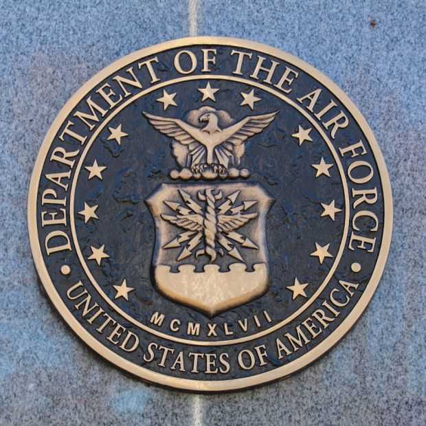 FORT ATKINSON VETERANS MEMORIAL MEDALLION D