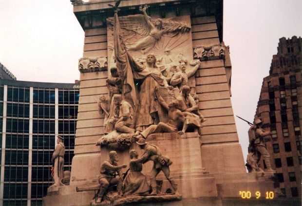 INDIANAPOLIS SOLDIERS’ AND SAILORS’ MONUMENT RIGHT SIDE