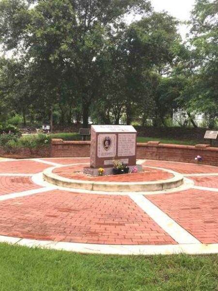 HEROES MEMORIAL PARK