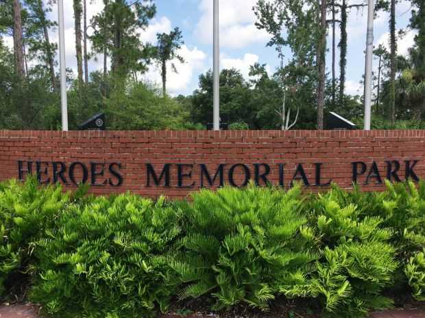HEROES MEMORIAL PARK ENTRANCE STONE