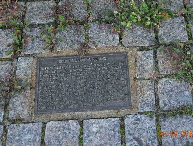 SOLDIERS MEMORIAL FOUNTAIN PLAQUE