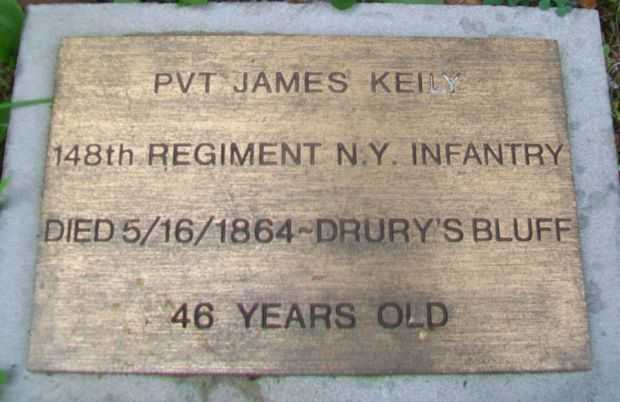 PVT JAMES KEILY WAR MEMORIAL CENOTAPH