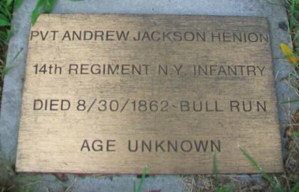 PVT ANDREW JACKSON HENION WAR MEMORIAL CENOTAPH