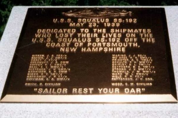 U.S.S. SQUALUS SS-192 MEMORIAL PLAQUE