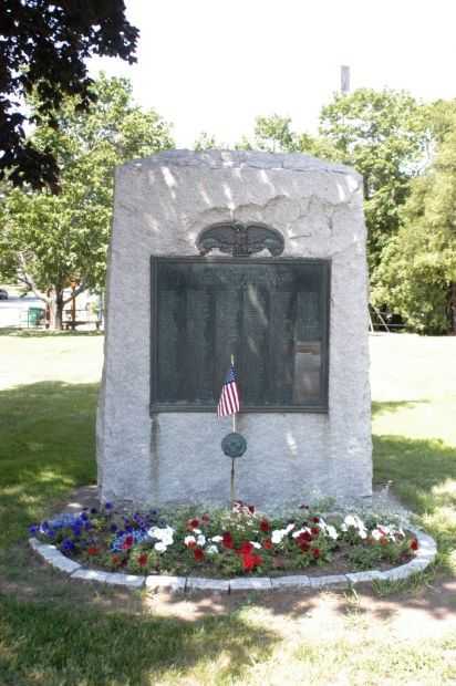 HAMPTON WORLD WAR II ROLL OF HONOR MEMORIAL
