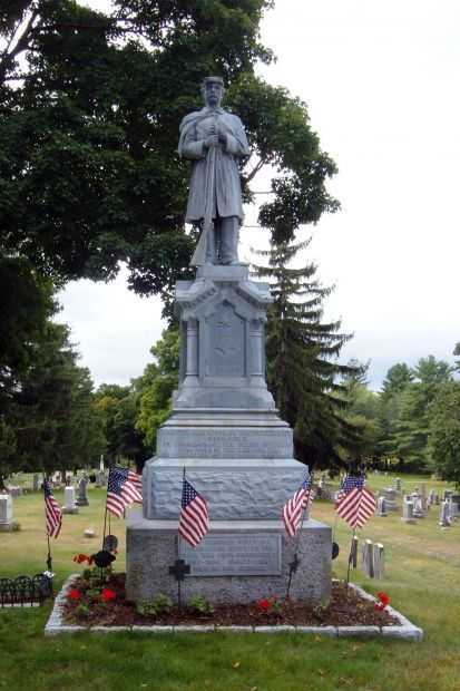 BROOKFIELD, MA CIVIL WAR MEMORIAL