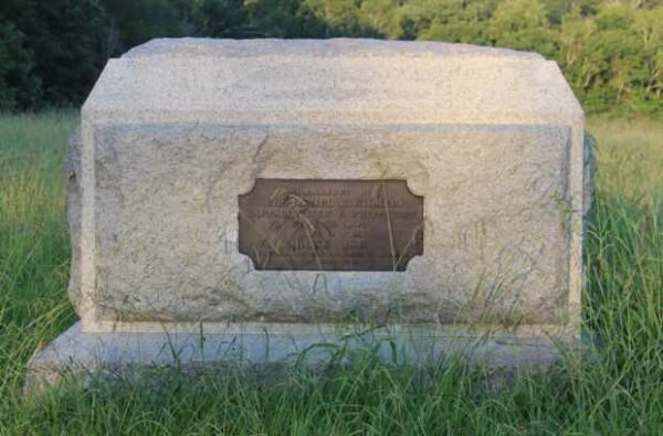 38TH ILLINOIS INFANTRY WAR MEMORIAL BACK