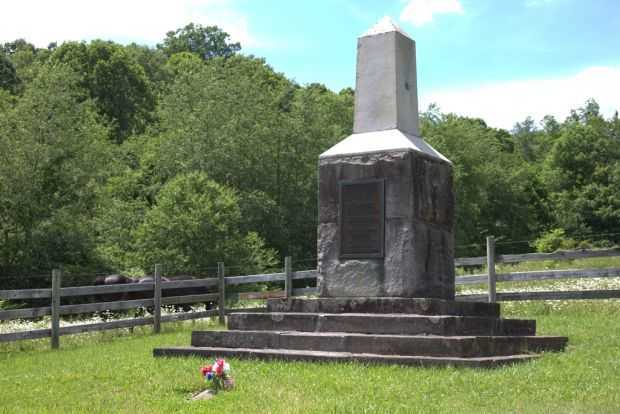 CAPTAIN JAMES MOORE REVOLUTIONARY WAR MEMORIAL