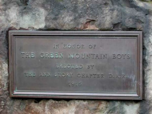 THE GREEN MOUNTAIN BOYS MEMORIAL PLAQUE