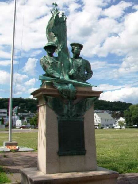 PLYMOUTH WORLD WAR MEMORIAL