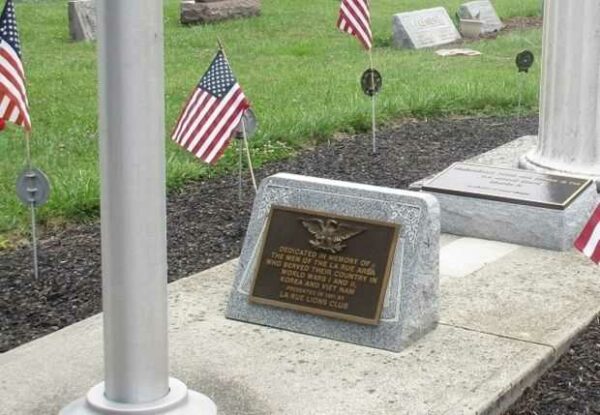 LA RUE WAR VETERANS MEMORIAL PLAQUE