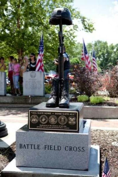 BATTLE FIELD CROSS VETERANS MEMORIAL