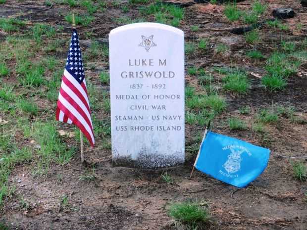 LUKE M GRISWOLD MEDAL OF HONOR MEMORIAL GRAVE STONE