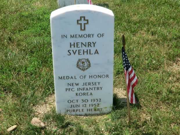 HENRY SVEHLA MEDAL OF HONOR MEMORIAL GRAVE STONE