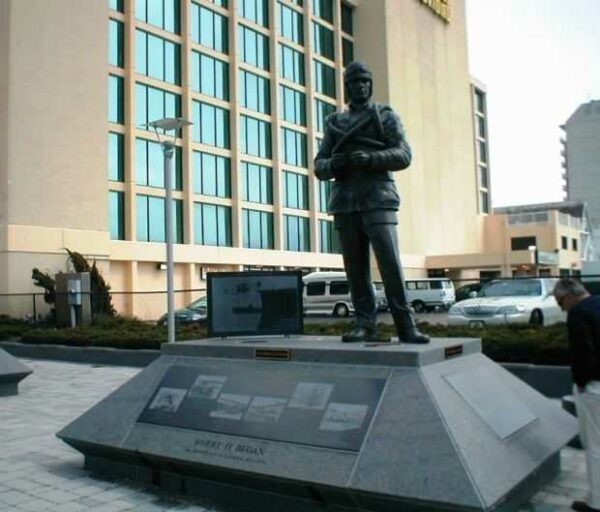 NAVAL AVIATION PARK MEMORIAL STATUE