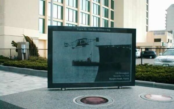 NAVAL AVIATION PARK MEMORIAL PLAQUE