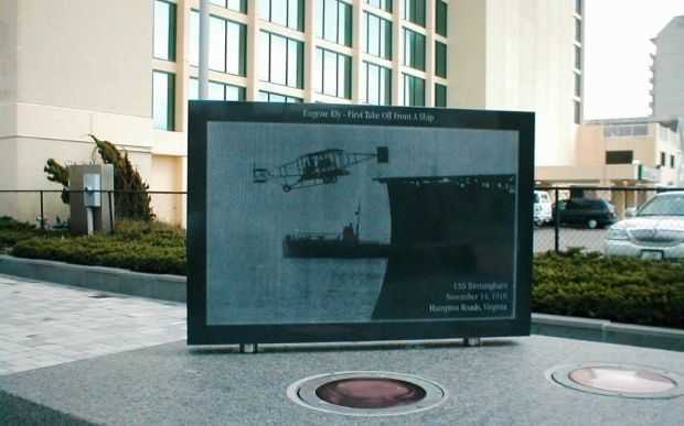 NAVAL AVIATION PARK MEMORIAL PLAQUE