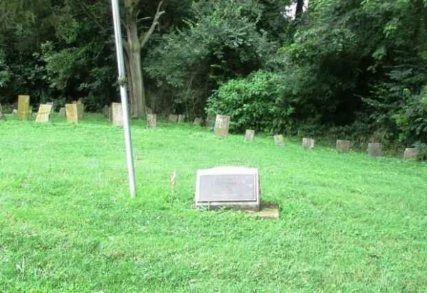 NEW BURLINGTON CEMETERY UNKNOWN UNION SOLDIER MEMORIAL