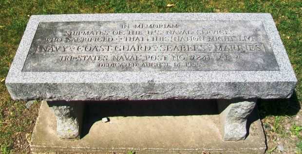 U.S. NAVAL SERVICES HONORED DEAD MEMORIAL BENCH