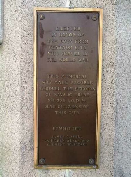 VENTNOR CITY WORLD WAR MEMORIAL FLAGPOLE BASE PLAQUE A