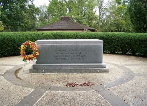 FORT LAURENS REVOLUTIONARY WAR UNKNOWN SOLDIER MEMORIAL