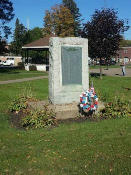 TOWN OF RICHLAND WORLD WAR MEMORIAL