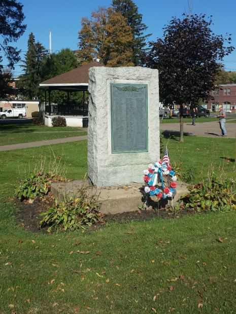 TOWN OF RICHLAND WORLD WAR MEMORIAL