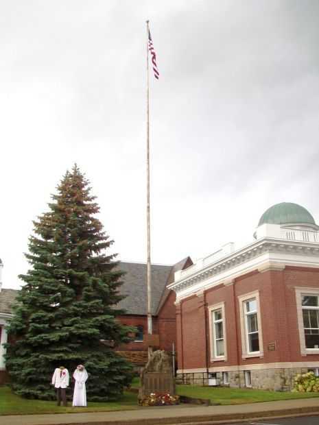TOWN OF MORIAH WORLD WAR I HONOR ROLL AND FLAG POLE MEMORIAL