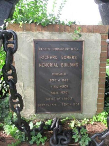 RICHARD SOMERS MEMORIAL BUILDING PLAQUE