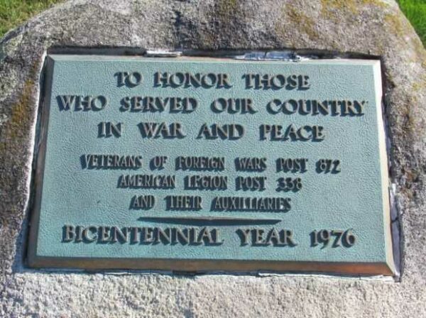 OLD SOUTHWICK CEMETERY VETERANS MEMORIAL PLAQUE