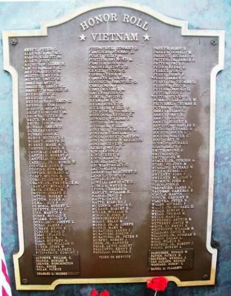 VETERANS MEMORIAL PARK VIETNAM WAR PLAQUE