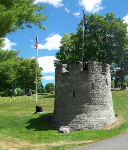 GRAND ARMY OF THE REPUBLIC WAR MEMORIAL FORT
