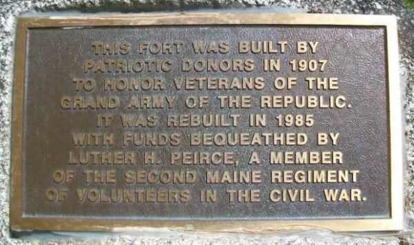 GRAND ARMY OF THE REPUBLIC WAR MEMORIAL FORT PLAQUE