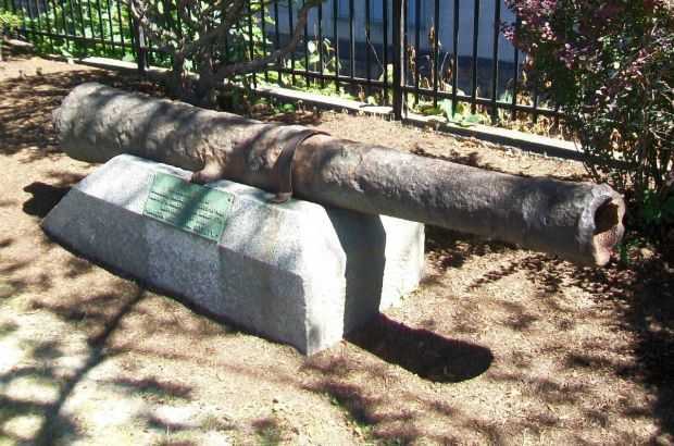 SALTONSTALL’S NAVAL FLEET GUN MEMORIAL