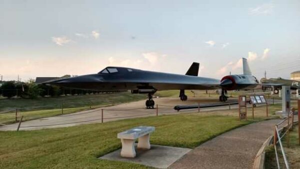 LOCKHEED SR-71A “BLACKBIRD” MEMORIAL AIRPLANE