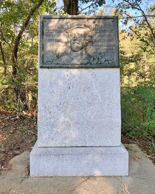 U.S. MISSOURI GUSTAVUS LIGHTFOOT WAR MEMORIAL