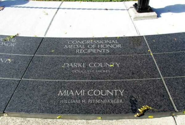 DAYTON VIETNAM VETERANS MEMORIAL STONE B