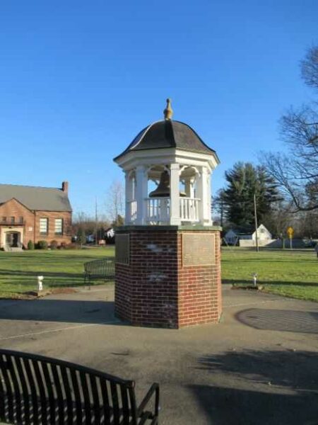 THE AGAWAM VETERAN WAR MEMORIAL