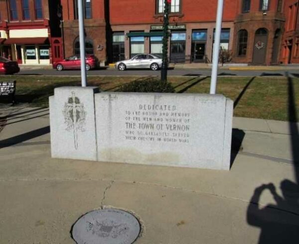 TOWN OF VERNON WORLD WARS MEMORIAL