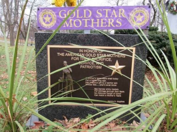 TARRYTOWN GOLD STAR MOTHERS MEMORIAL