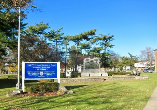 ISLIP VETERANS MEMORIAL PARK MARKER
