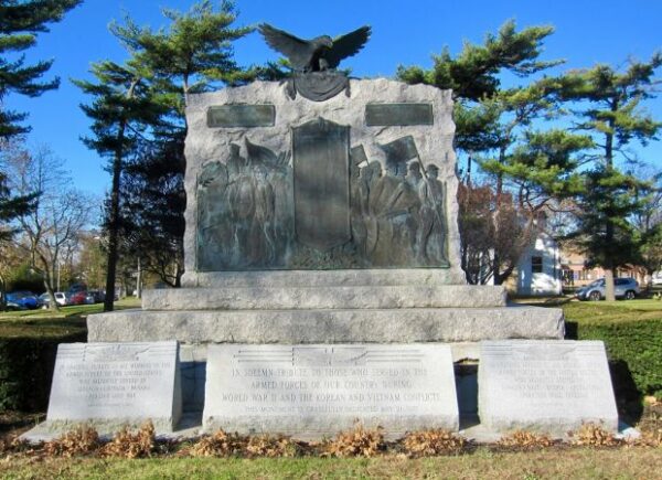 ISLIP WAR VETERANS MEMORIAL