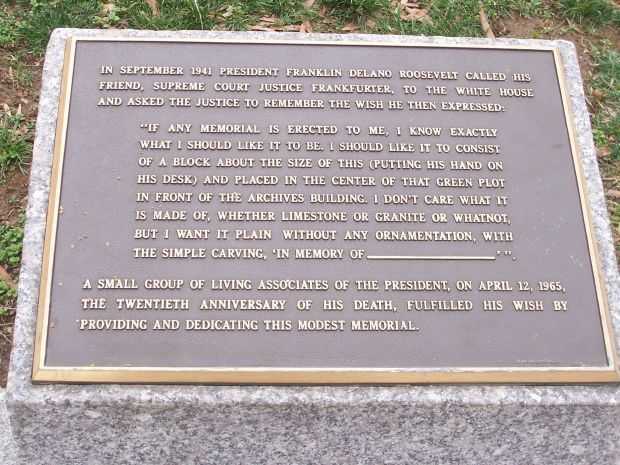 IN MEMORY OF FRANKLIN DELANO ROOSEVELT MEMORIAL PLAQUE